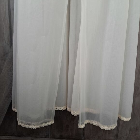 Vintage Vanity Fair Sz 32 Long Double Chiffon Robe & Sheer Lace  Romantic Flowy - Picture 14 of 16